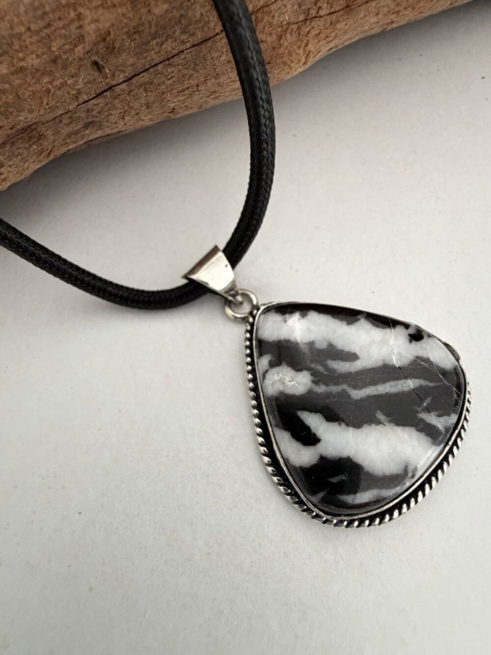 925 Sterling Silver White buffalo Turquoise Necklace Womens Gemstone Jewelry